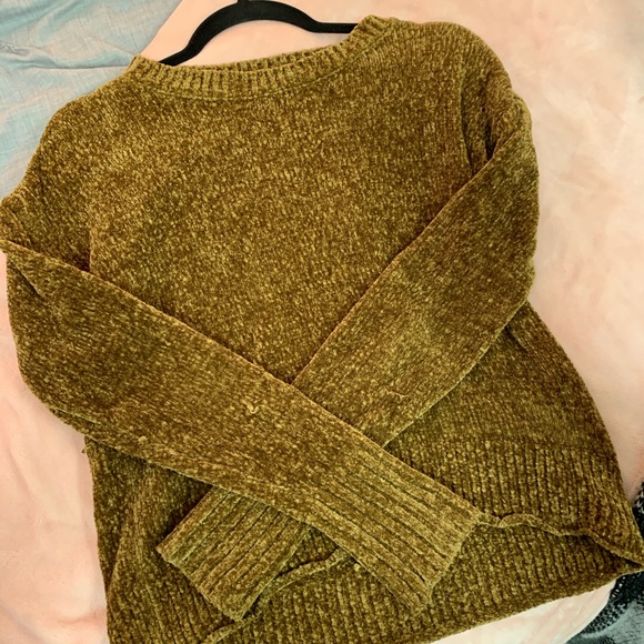 Yellow knitted sweater - Picture 2 of 2